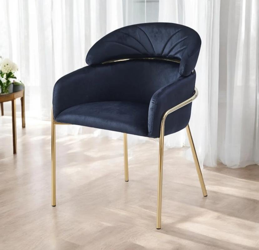 CHAISE EMILY DORE