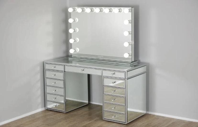 ENSEMBLE COIFFEUSE AVEC MIROIR BLUETOOTH & LED
