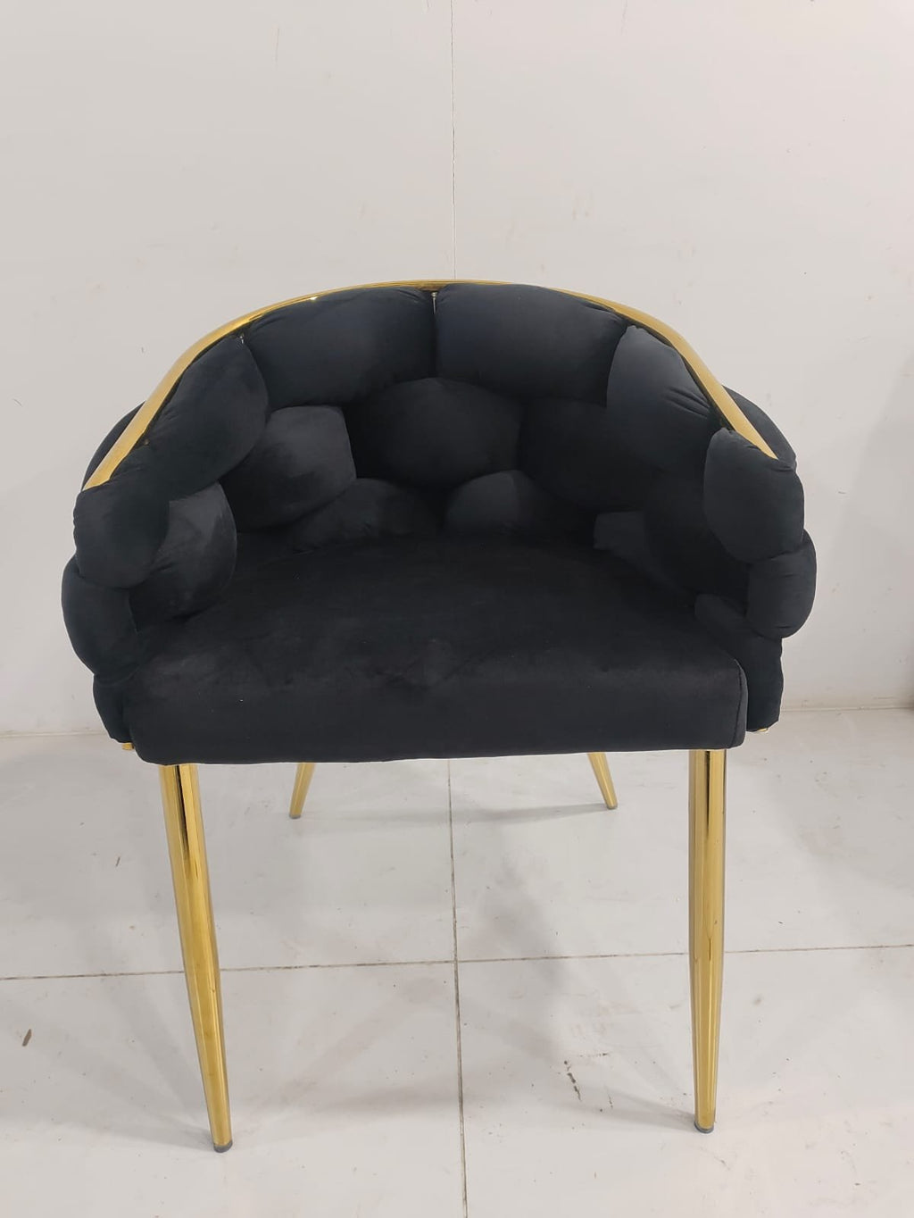 Assise en velours, pietement en acier gold