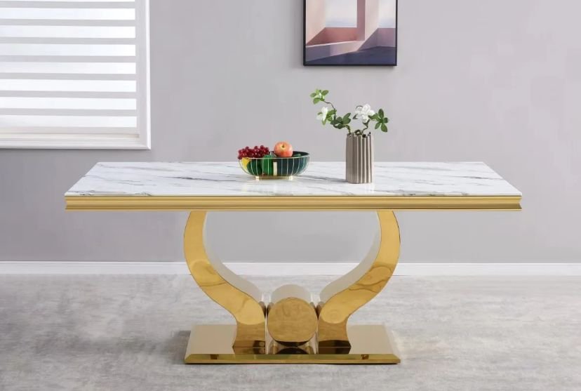 TABLE A MANGER TROFY