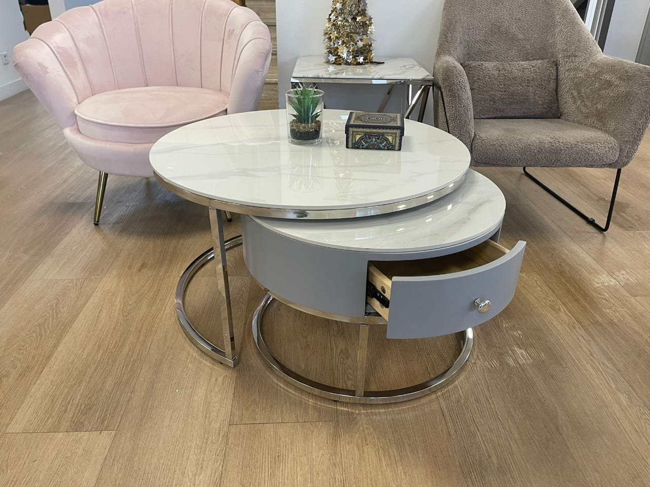 TABLE BASSE GIGOGNE NOVELA TIROIR GRIS PIEDS CHROME MARBRE BLANC